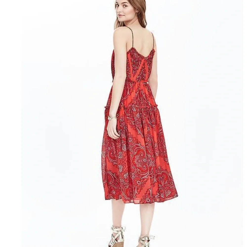Banana Republic NWT Fire Coral Paisley Strappy Tiered Midi Dress - Size “2” - Picture 2 of 6